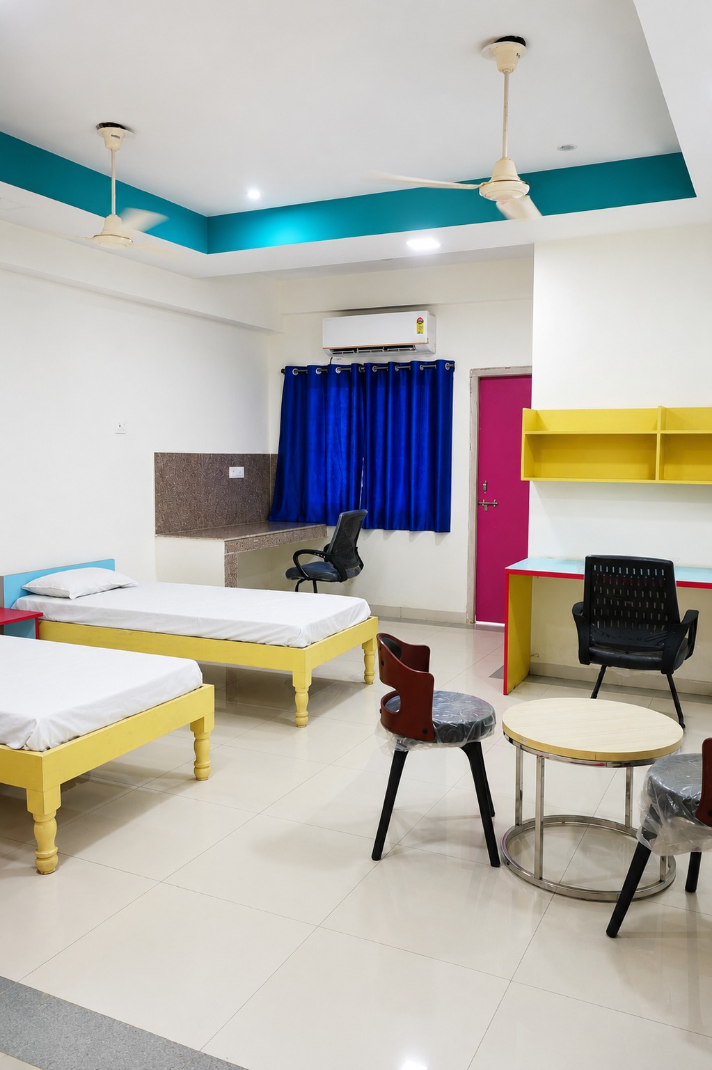 Hostel Boys